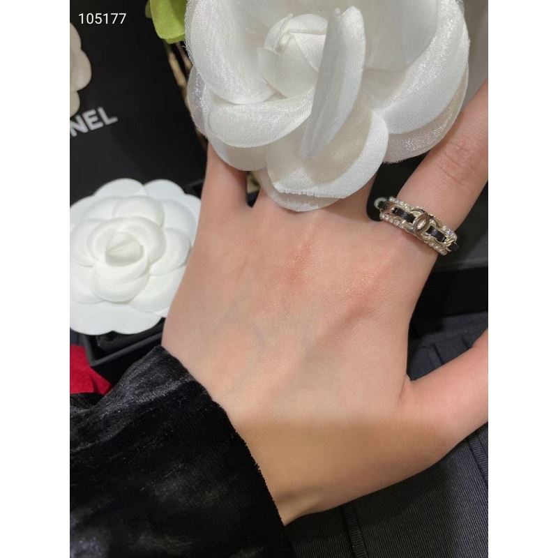Ch*el rings